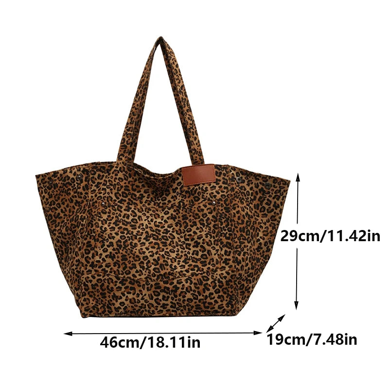 Maré Cacau™ Cheetah Shoulder Bag