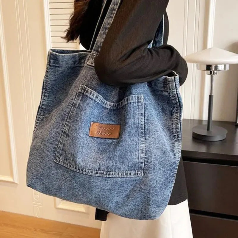 Maré Cacau™ Lennon Shoulder Bag